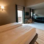 阿尔比高尔夫酒店