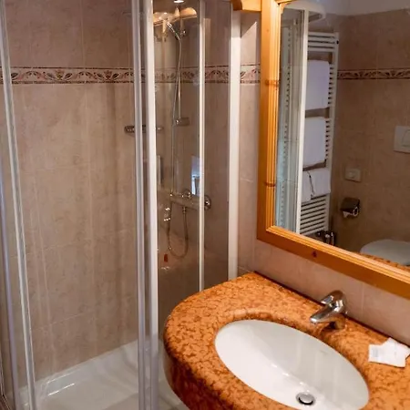 Alpi & Golf Szálloda 3*